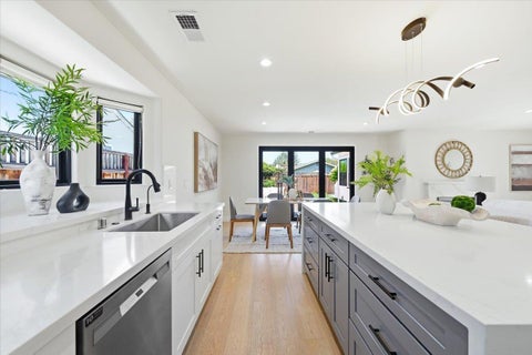 Tiny photo for 549 Emerald Avenue, San Carlos, CA 94070 (MLS # ML82039922)