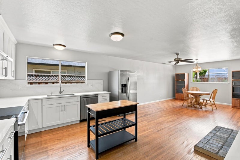 5284 Larchwood Drive