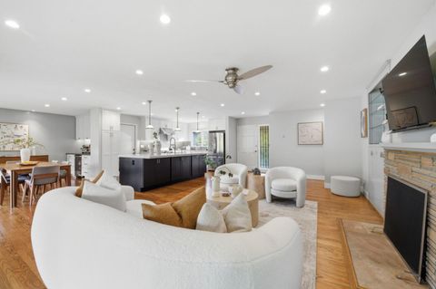 Tiny photo for 171 Santiago Avenue, Redwood City, CA 94061 (MLS # ML82036419)