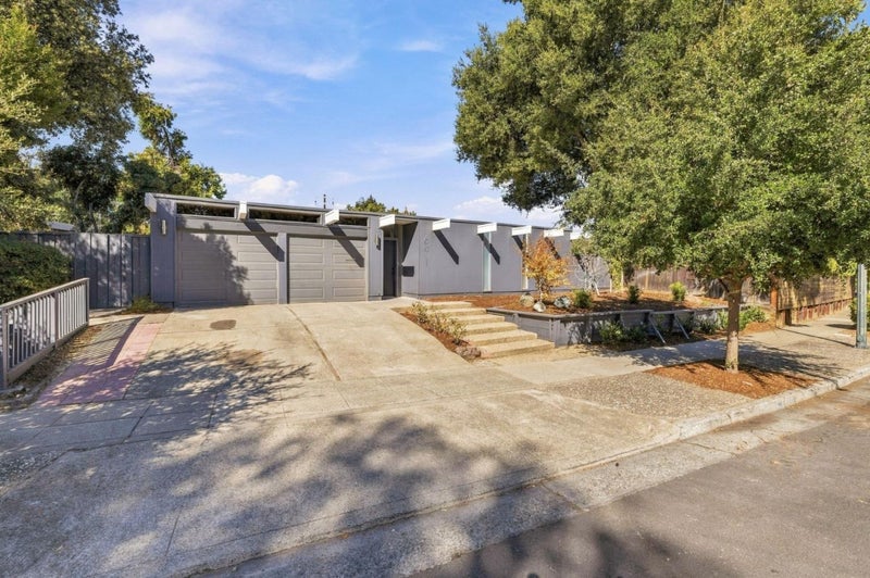 691 Sheraton Drive