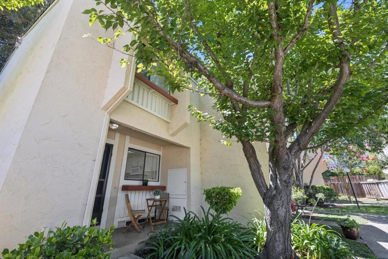 260 West Dunne Avenue 39