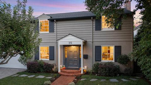 Photo of 39 El Cerrito Avenue, SAN MATEO, CA 94402 (MLS # ML82024699)
