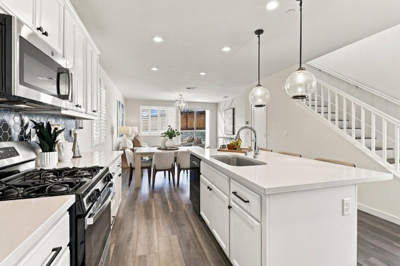 1230 Qualteri Way