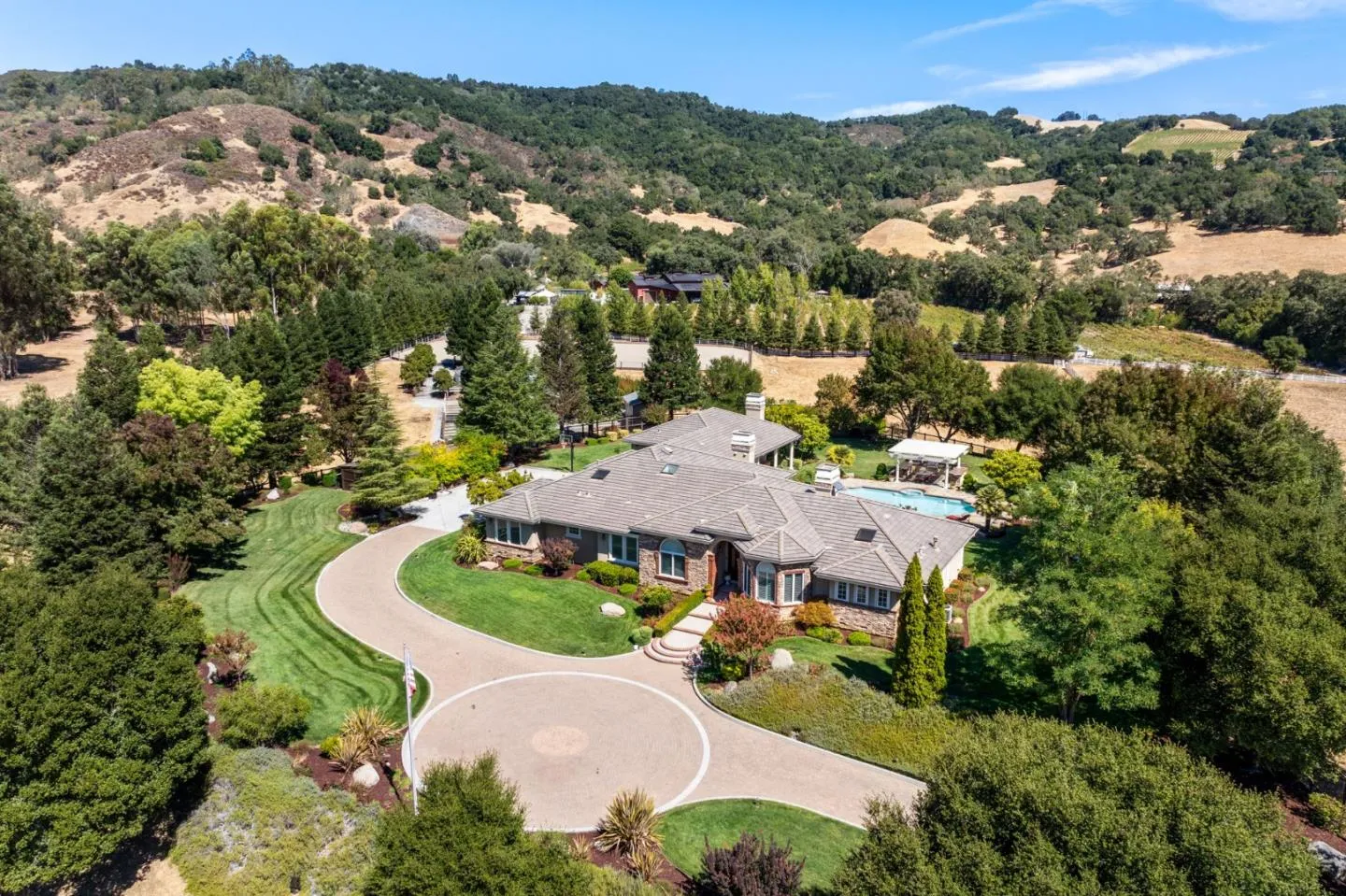 Gilroy, California 95020, United States, 4 Bedrooms Bedrooms, ,4 BathroomsBathrooms,Residential,Active,150666