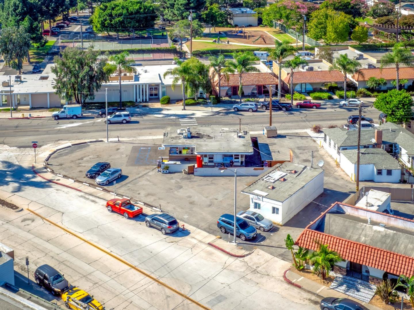 Photo 1 of 8 — 310 North North A Street, OXNARD, CA 93030