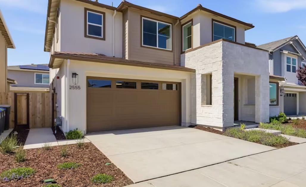 2555 Lavender Place
