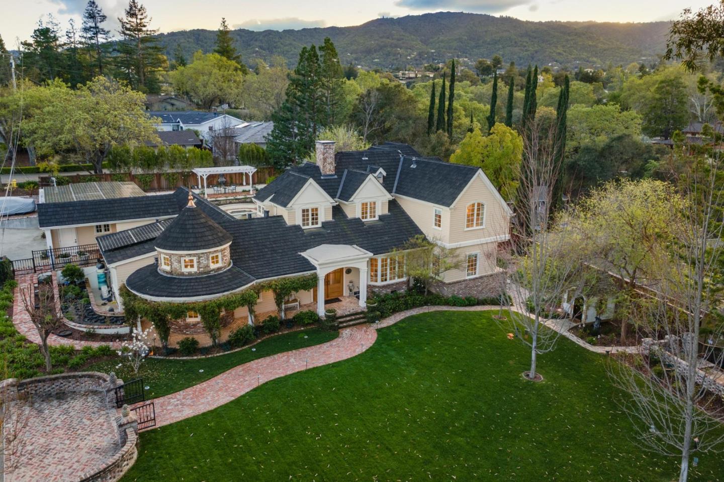 17930 Vineland Avenue