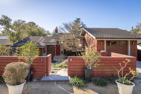 Photo of 0 Oak Knoll 2 SE of Forest, CARMEL, CA 93921 (MLS # ML82034318)