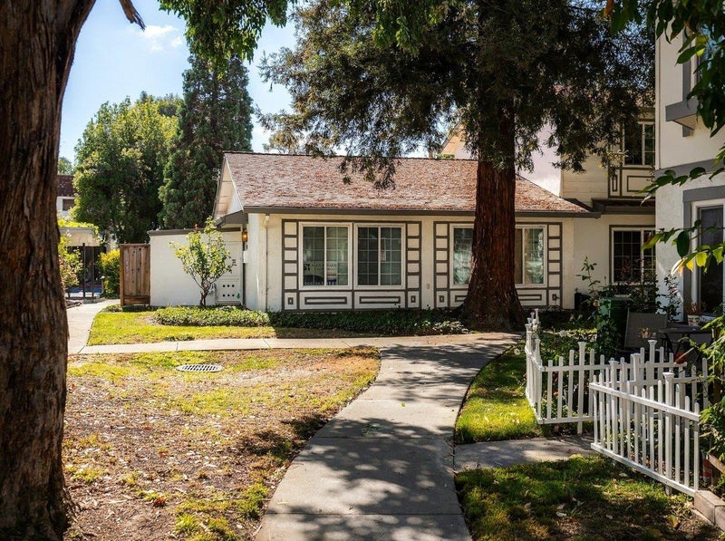 2037 Liberia