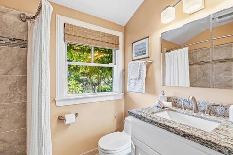 Tiny photo for 31 S Circle Dr DR, SANTA CRUZ, CA 95060 (MLS # ML82052231)