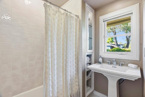 Tiny photo for 31 S Circle Dr DR, SANTA CRUZ, CA 95060 (MLS # ML82052231)