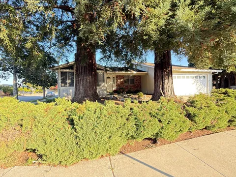 7490 Santa Theresa Drive, Gilroy, CA 95020 - #: ML82033994