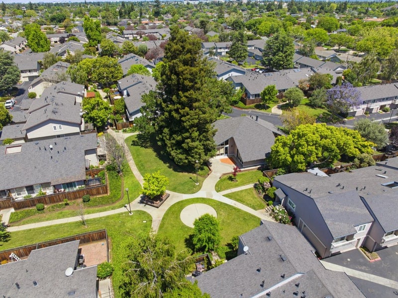 1387 Cherrywood Square