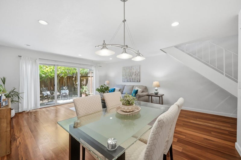 1387 Cherrywood Square