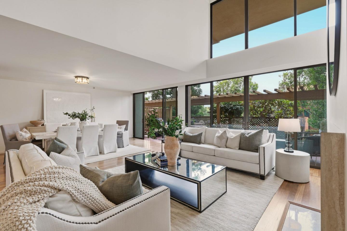 555 Laurel Avenue 122