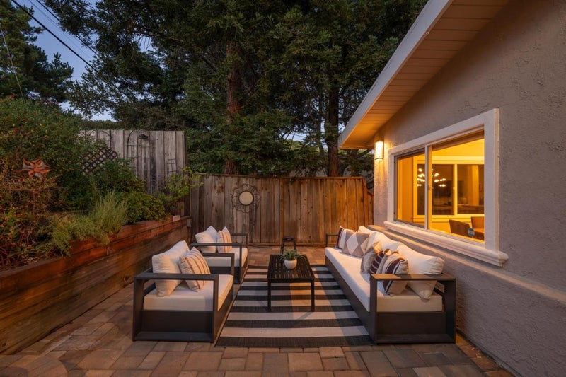 2611 Barclay Way