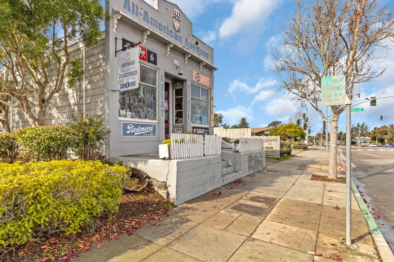 883 Lighthouse Avenue