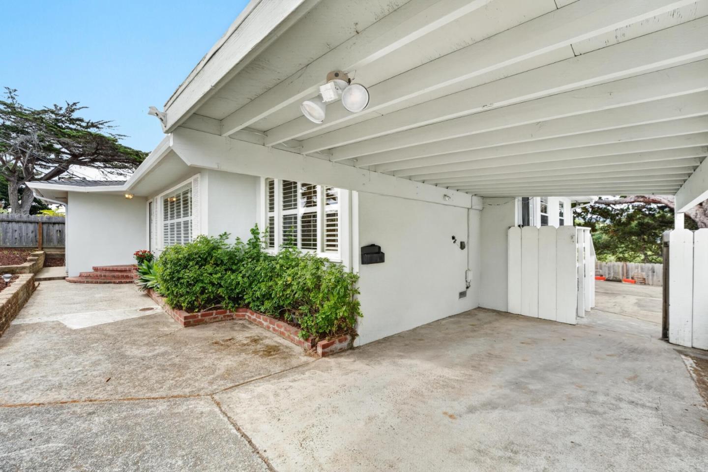 838 Portola Drive