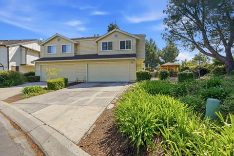 Photo of 668 Erie Circle, MILPITAS, CA 95035 (MLS # ML82047053)