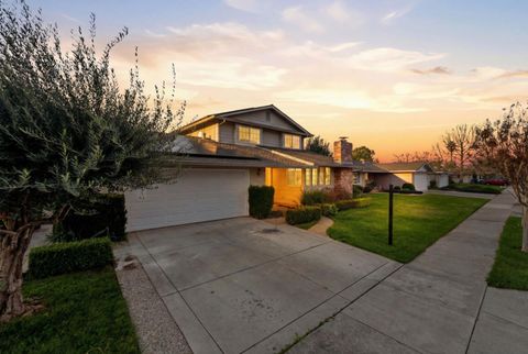 Tiny photo for 7609 Santa Paula Drive, Gilroy, CA 95020 (MLS # ML82032336)
