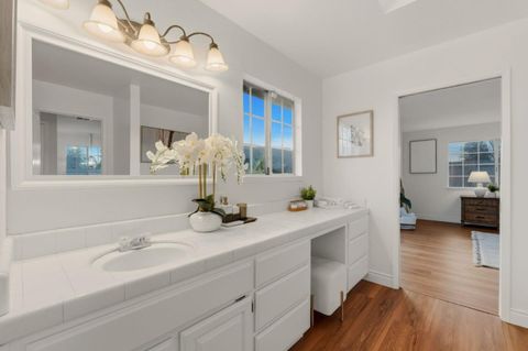 Tiny photo for 7609 Santa Paula Drive, Gilroy, CA 95020 (MLS # ML82032336)