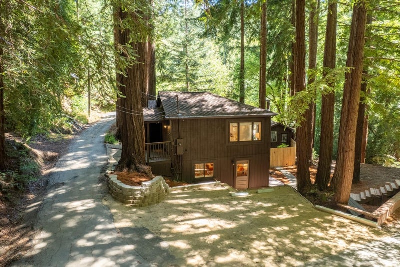 24250 Glenwood Drive
