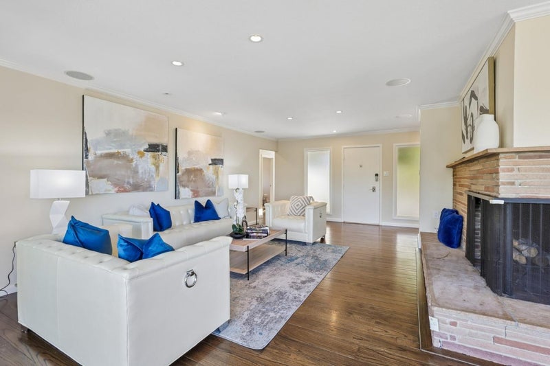 1512 Alturas Drive
