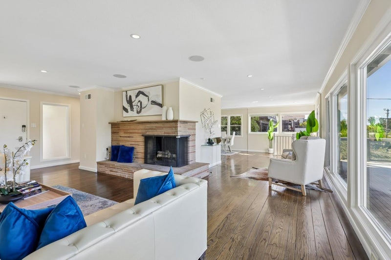 1512 Alturas Drive