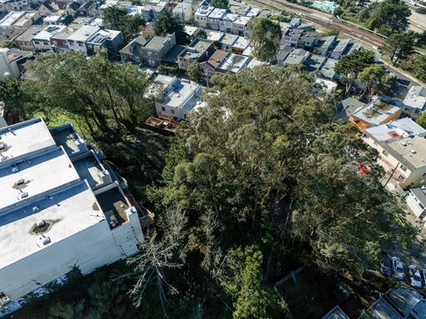 Tiny photo for 1 Head Street, SAN FRANCISCO, CA 94112 (MLS # ML82033915)