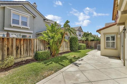 Tiny photo for 202 W Fauna Avenue, MOUNTAIN HOUSE, CA 95391 (MLS # ML82024227)