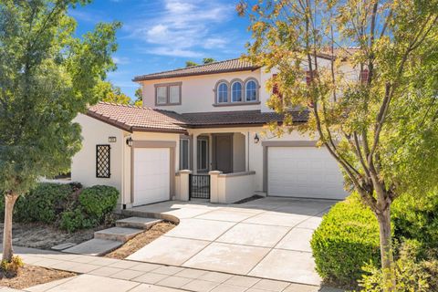 Tiny photo for 202 W Fauna Avenue, MOUNTAIN HOUSE, CA 95391 (MLS # ML82024227)