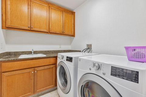 Tiny photo for 202 W Fauna Avenue, MOUNTAIN HOUSE, CA 95391 (MLS # ML82024227)