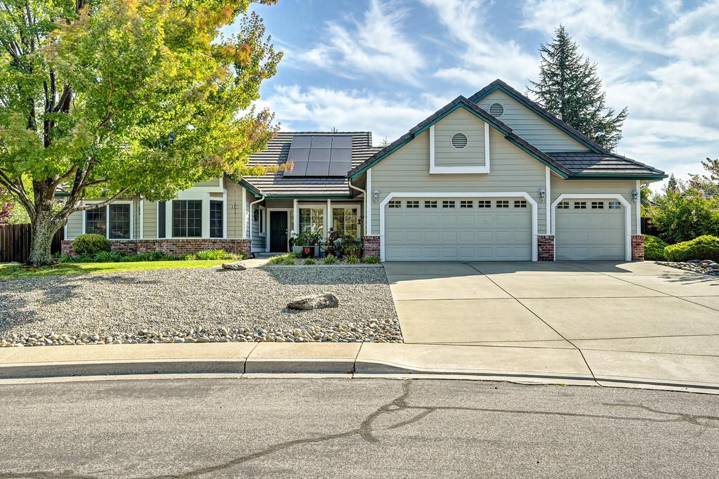 807 Mesa Vista Way