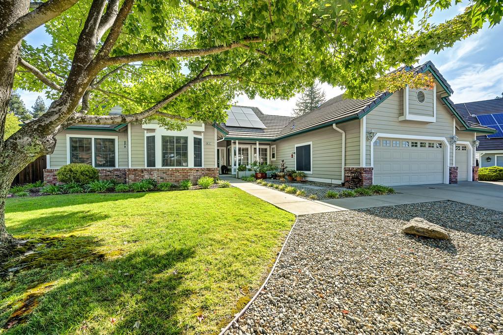 807 Mesa Vista Way