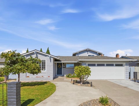 Photo of 32333 Jacklynn Drive, UNION CITY, CA 94587 (MLS # ML82061768)