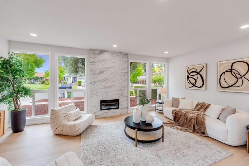 342 Avenida Arboles