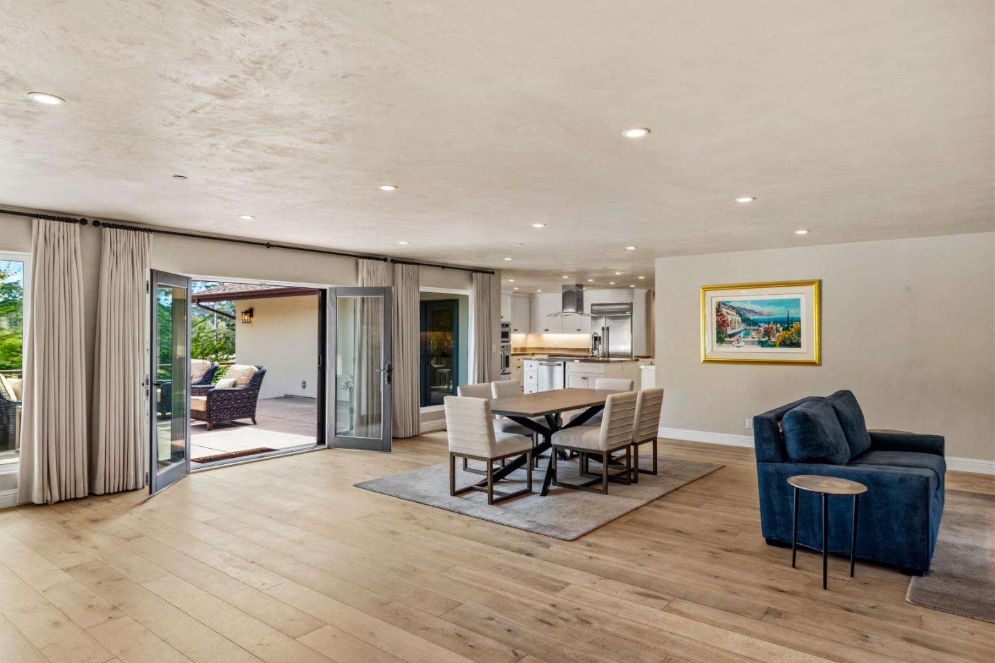 2976 Bird Rock Road