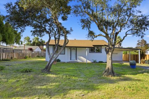 Photo of 3110 Airline Highway, HOLLISTER, CA 95023 (MLS # ML82038136)