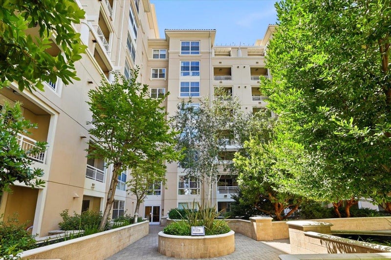 20488 Stevens Creek Boulevard 1816