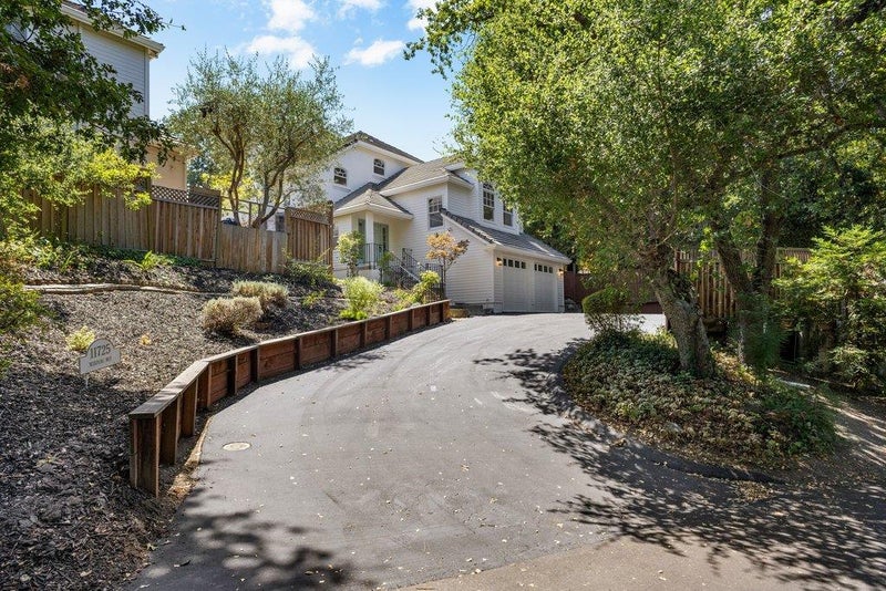 11725 Winding Way