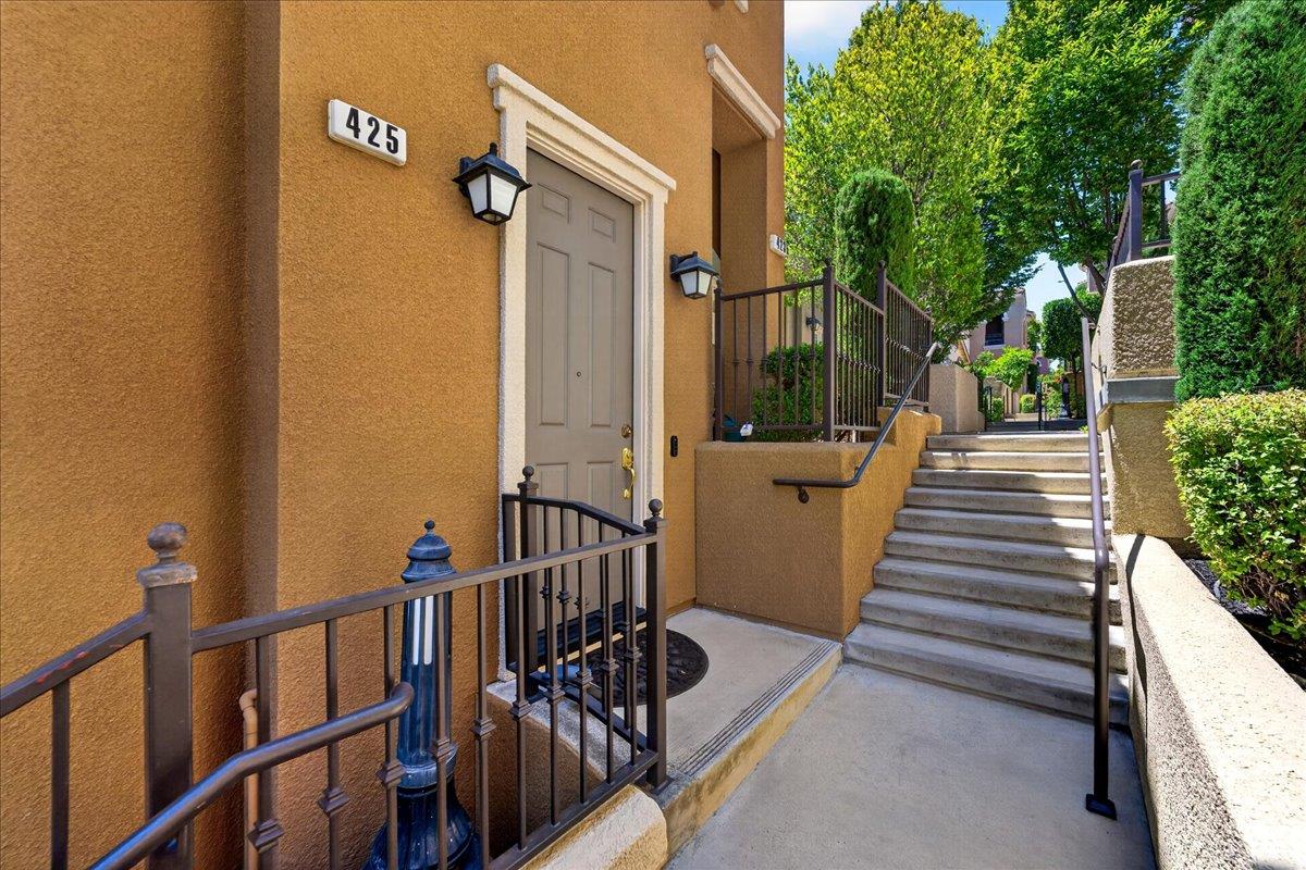 425 Casselino Drive