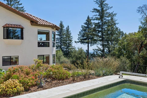 Tiny photo for 600 Ridge Top Road, Los Gatos, CA 95033 (MLS # ML82060472)