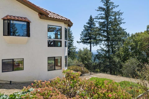 Tiny photo for 600 Ridge Top Road, Los Gatos, CA 95033 (MLS # ML82060472)