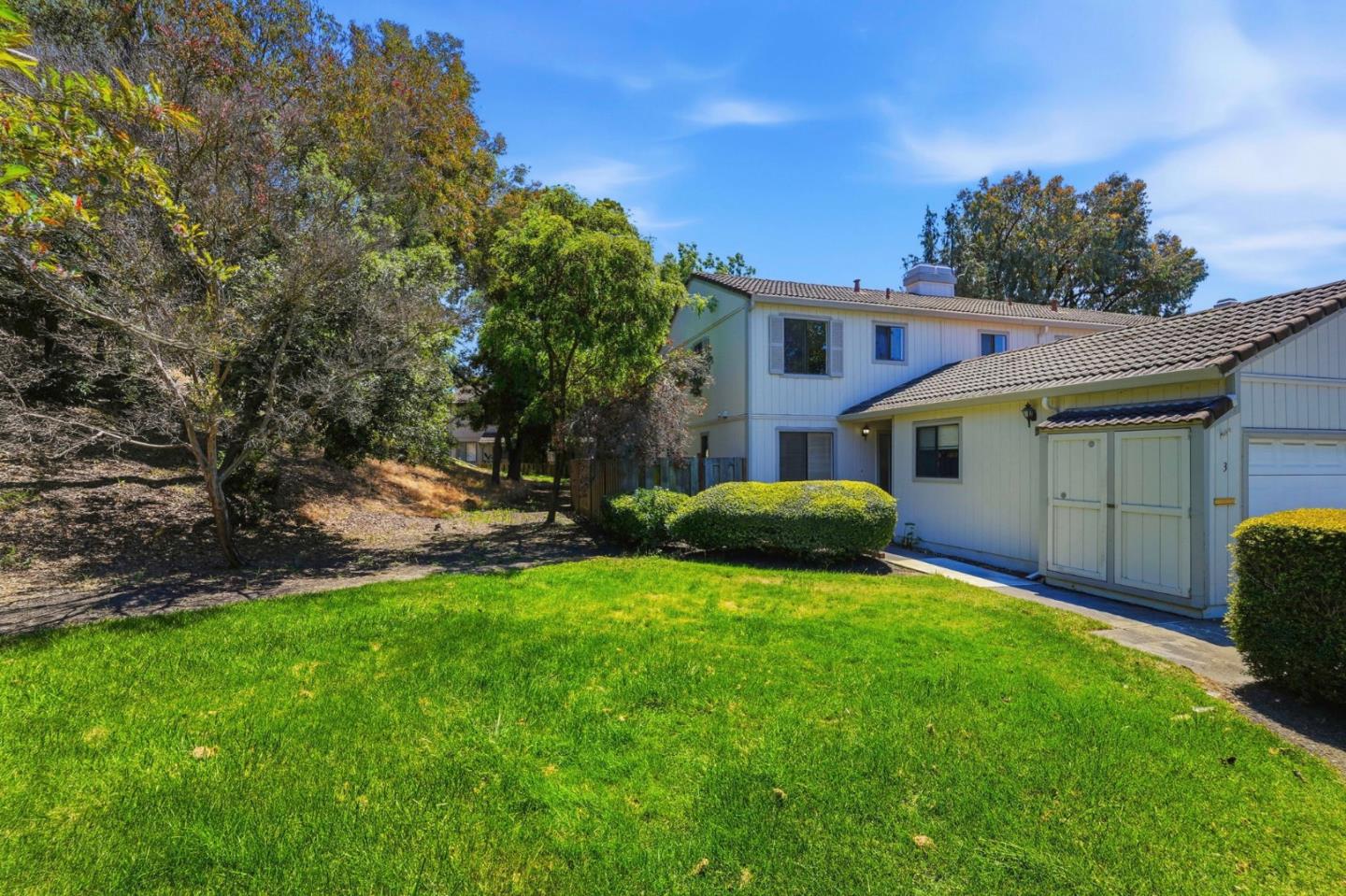 3 Arete Court