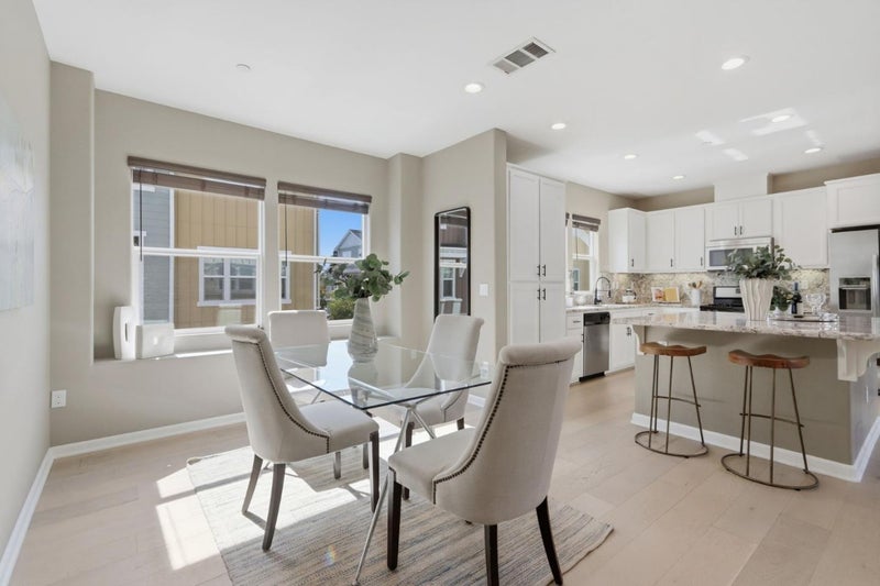 403 South Hummingbird Lane