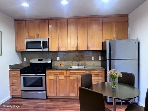 Tiny photo for 1627 Fairview Street #B, BERKELEY, CA 94703 (MLS # ML82036899)