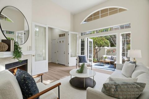 Photo of 444 San Antonio Road #7A, PALO ALTO, CA 94306 (MLS # ML82036335)