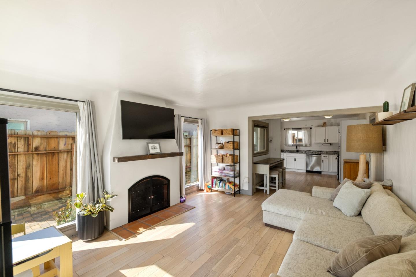 62 Buena Vista Street