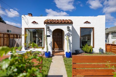 Photo of 62 Buena Vista Street, SALINAS, CA 93901 (MLS # ML82041608)