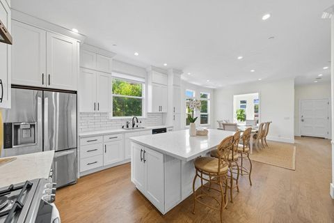 Tiny photo for 320 N Ellsworth Avenue, SAN MATEO, CA 94401 (MLS # ML82022130)